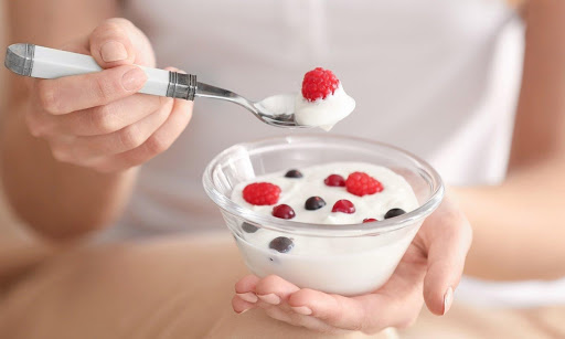 health benefits associated with yogurt 