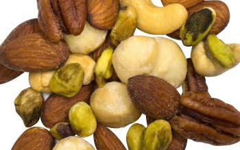 Benefits of Adding Nuts in Your Diet