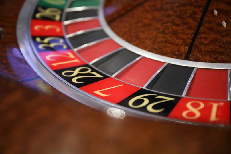 How to play roulette online