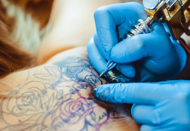 Advantages of Booking and Getting Tattooed at Local Tattoo Shops