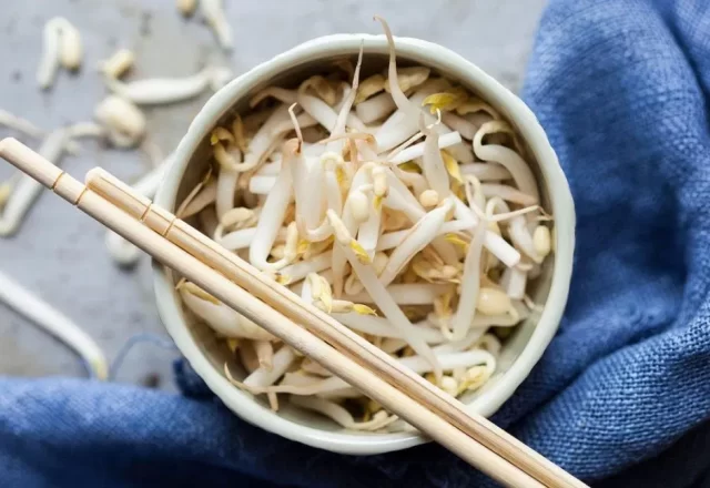 12 Amazing Health Benefits Of Bean Sprouts