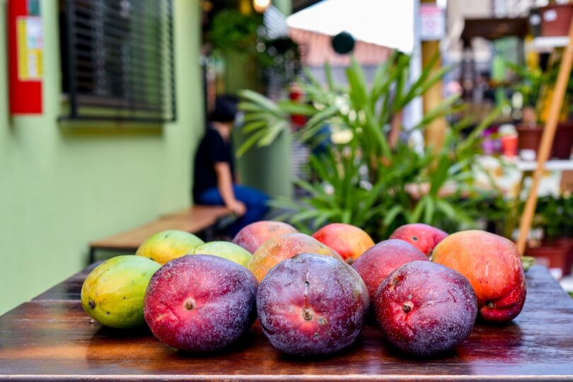 How to Tell if a Mango Is Ripe by Looking and Texture