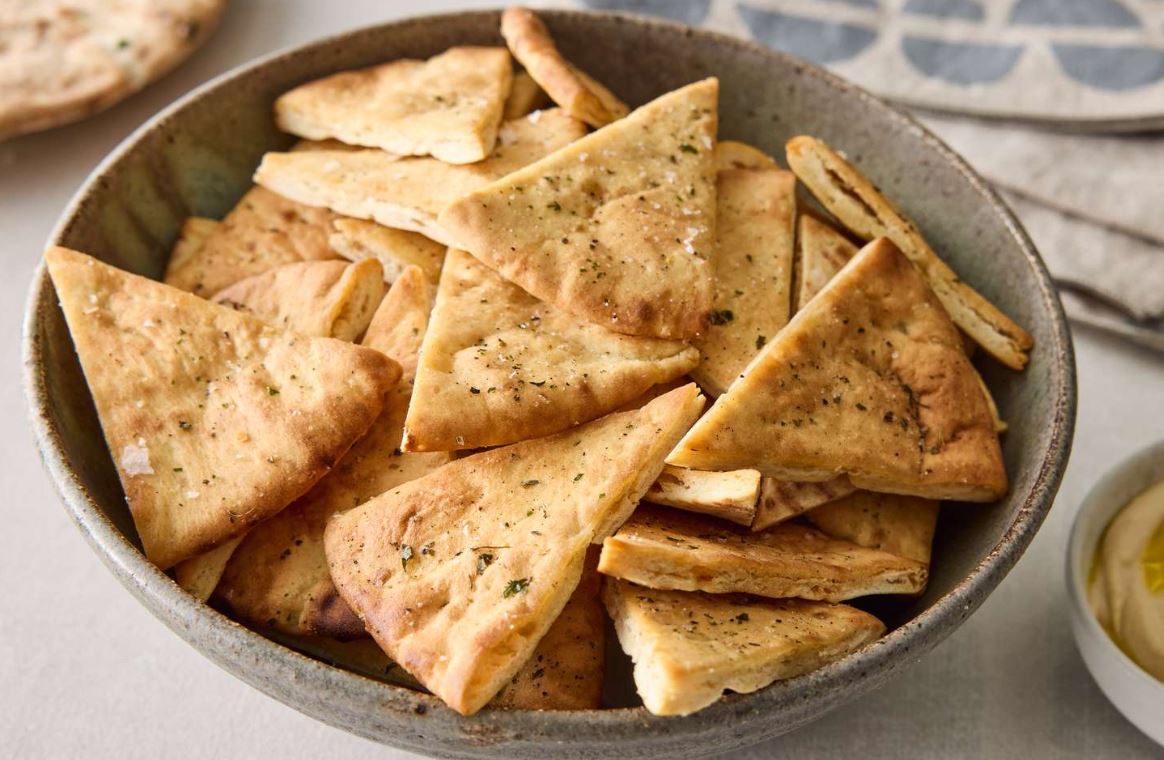 What to Eat with Pita Chips